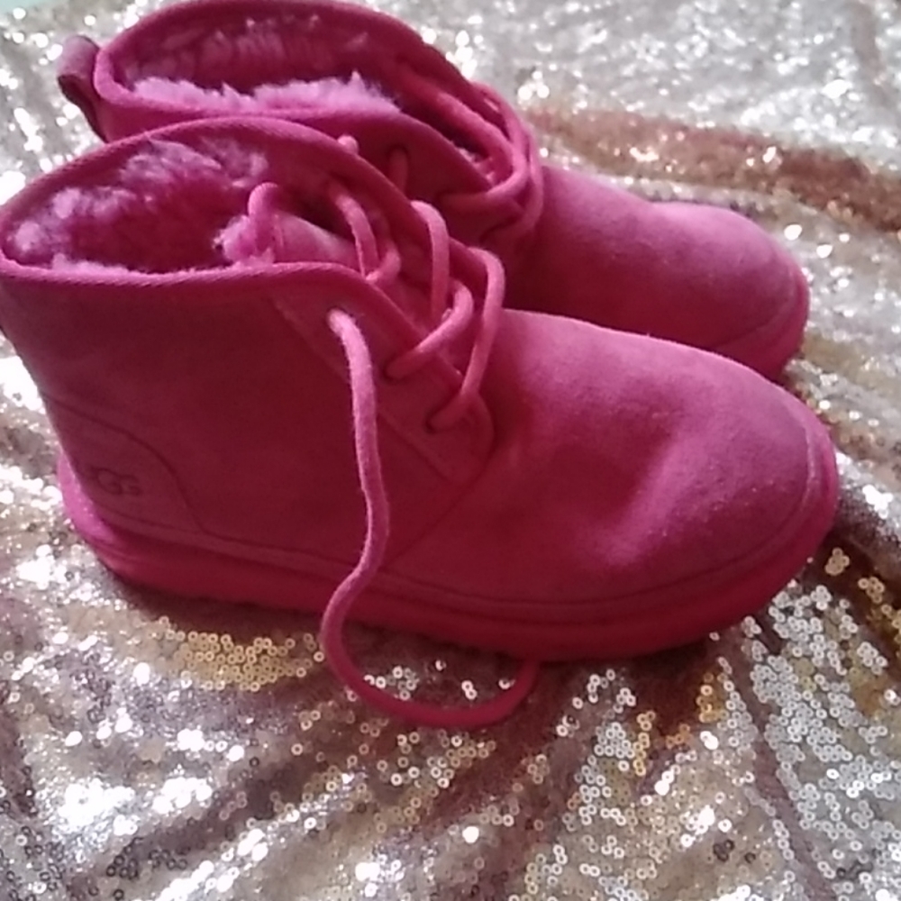 Shoes - Picture 2 of 3